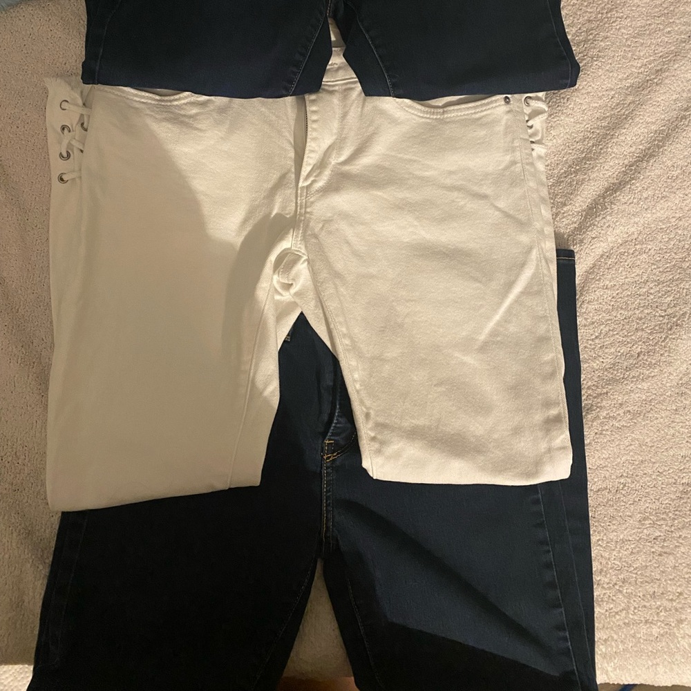 3 pair of Levi’s jeans